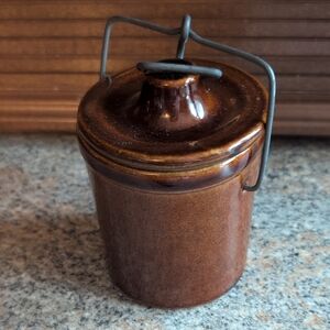 Vntage Brown Glazed Stoneware Crock